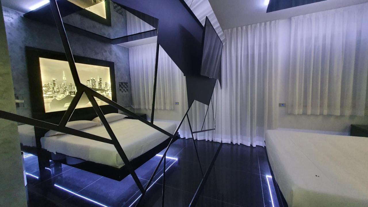 C Rooms - Love Motel Monza Cinisello Balsamo Exterior photo
