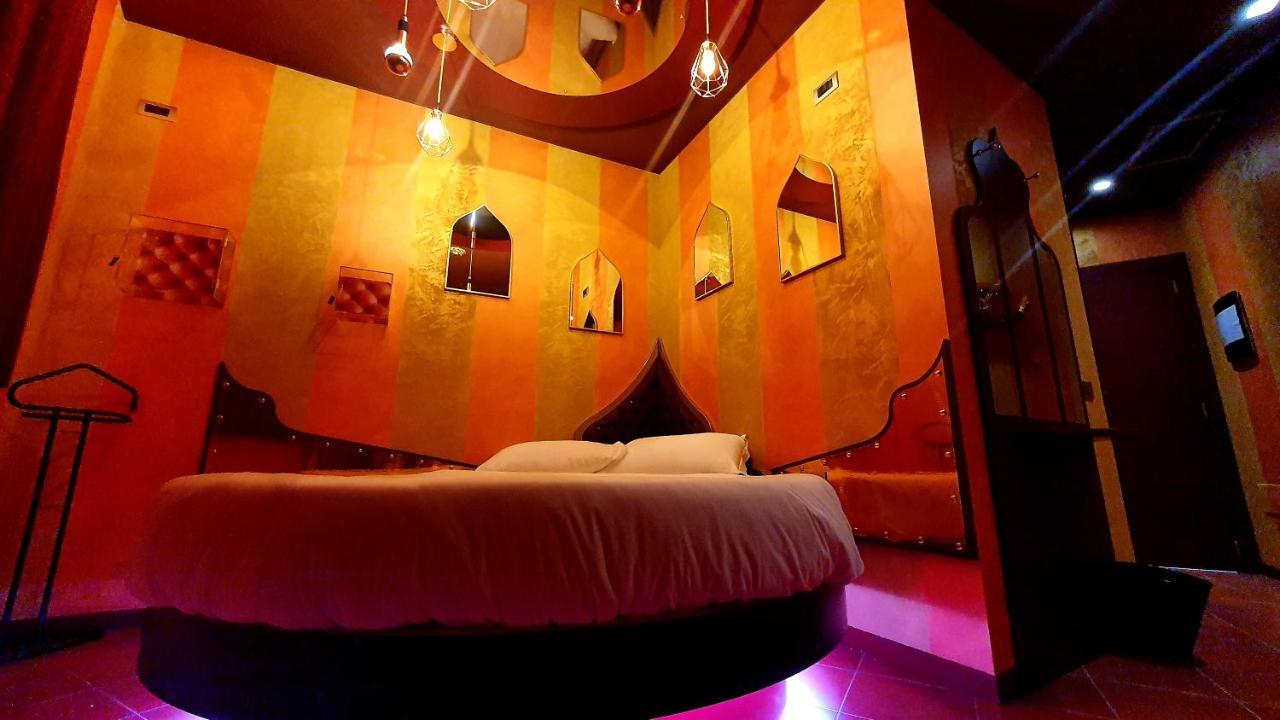 C Rooms - Love Motel Monza Cinisello Balsamo Exterior photo