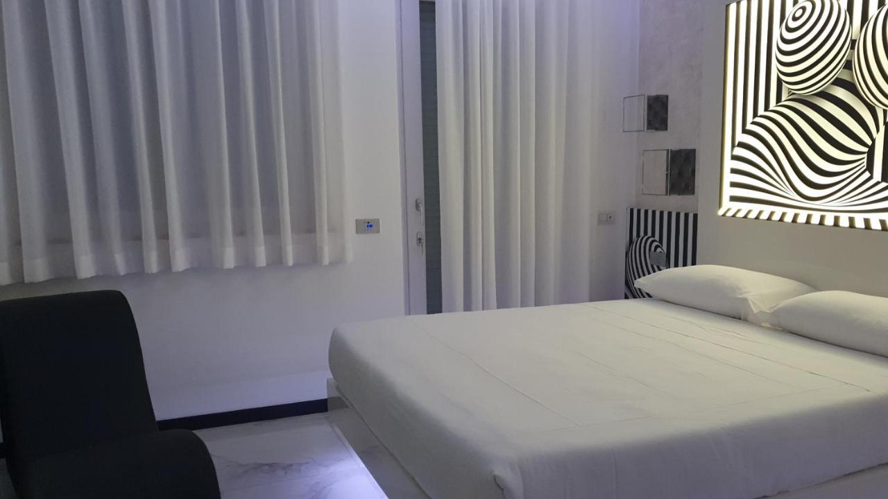 C Rooms - Love Motel Monza Cinisello Balsamo Exterior photo